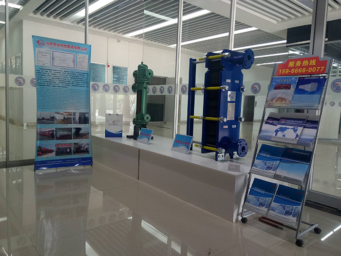 王忠林书记到星空官网首页集团展位观展